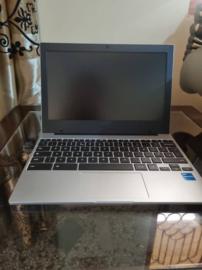 GALAXY CHROMEBOOK GO (SAMSUNG) 4