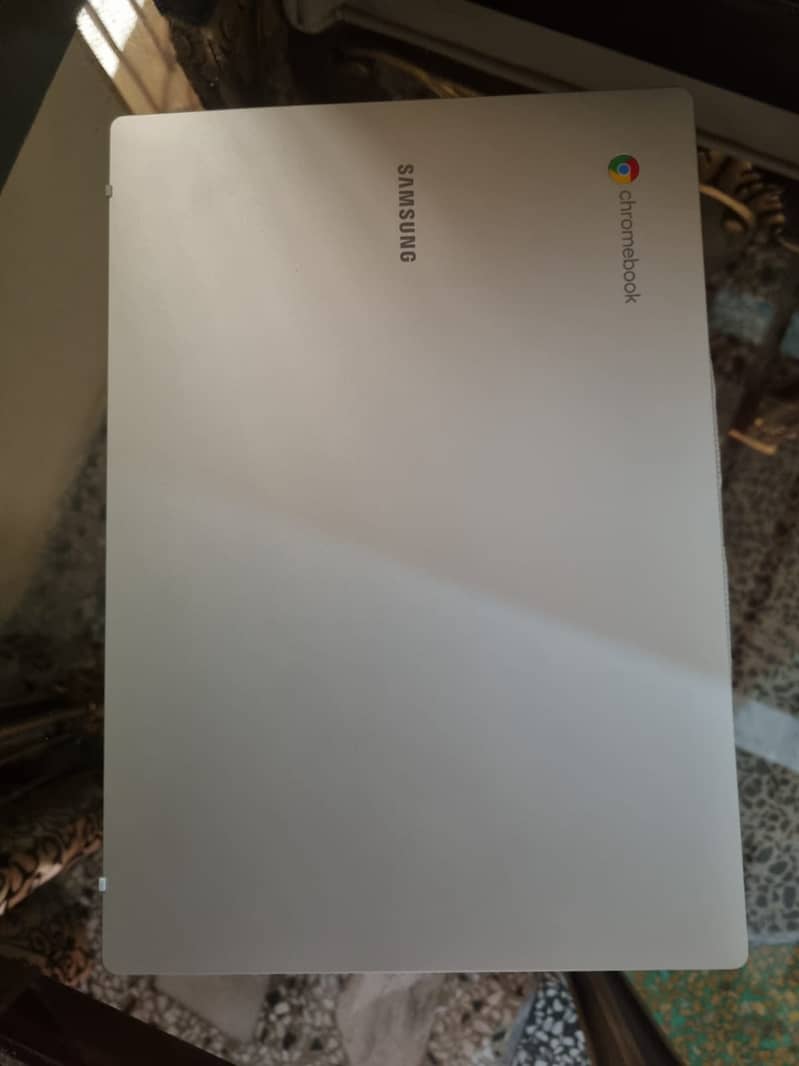 GALAXY CHROMEBOOK GO (SAMSUNG) 8