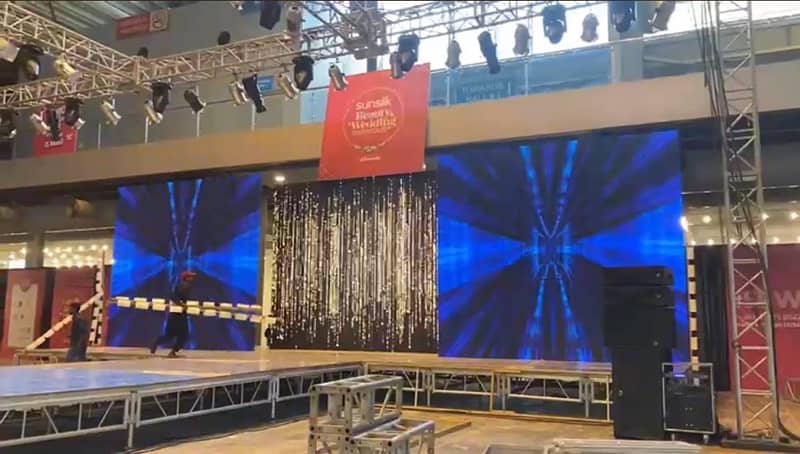 SMD Screen/Truss Lights/Dj Sound System/Projector/LEDs/LCDs/Lighting 4