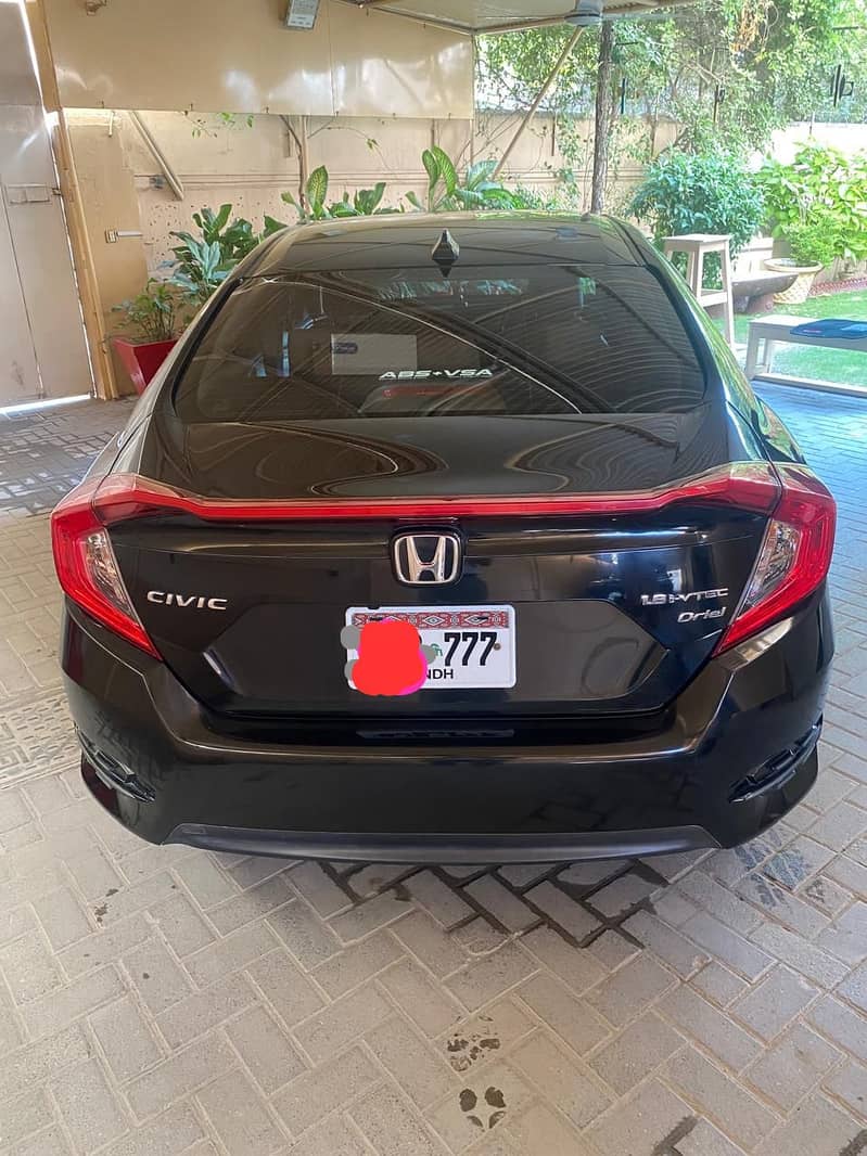 Honda Civic Oriel 2017 1.8i-VTEC  UG 0