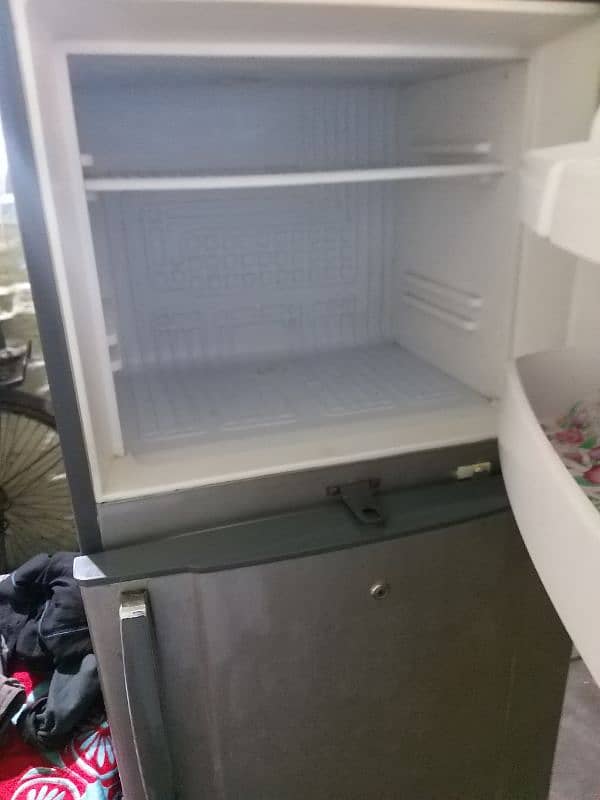 waves refrigerator all ok very good condition very good use god coling 2