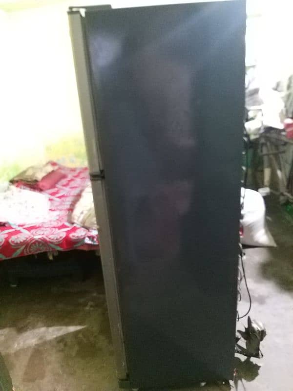 waves refrigerator all ok very good condition very good use god coling 8