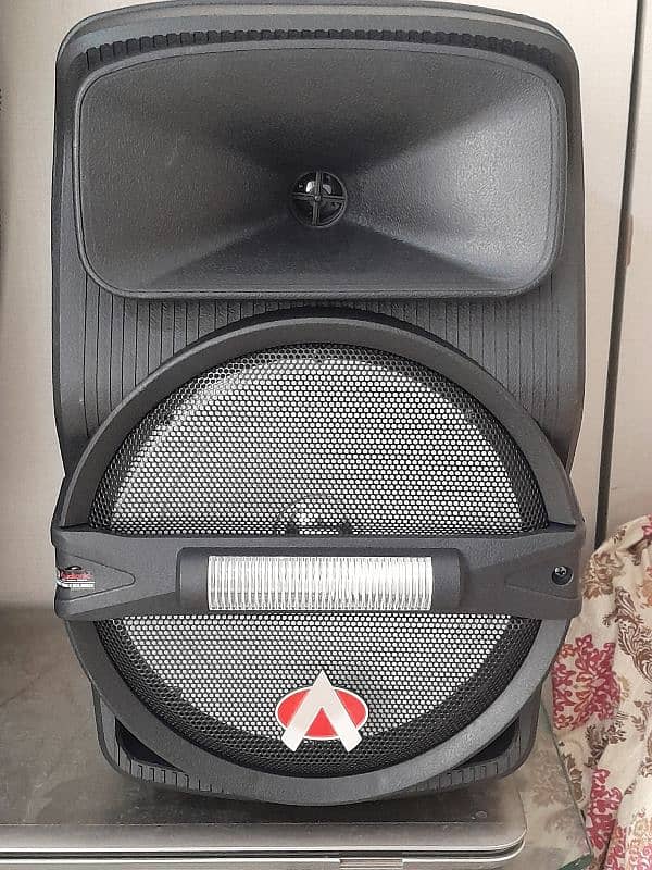 Audiokic blutooth speakers 7 inched with mic. 0