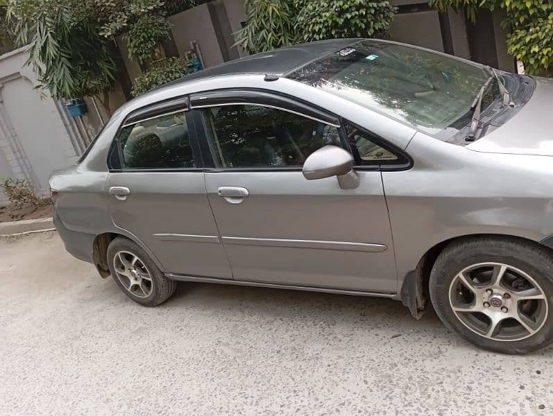 Honda City IDSI 2004 4