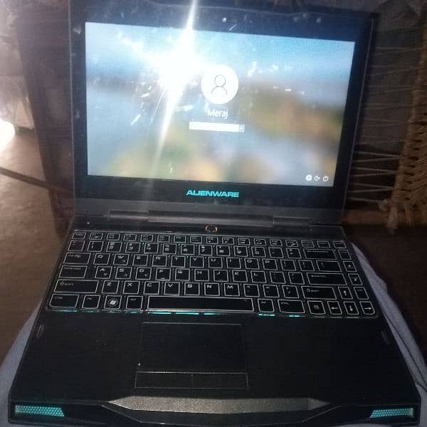 Dell Alienware m11x r3 1