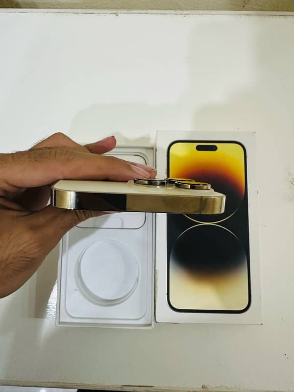 iPhone 14 Pro Max 256gb Non PTA factory unlock 3