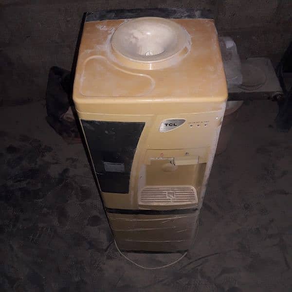 tcl water dispenser 1