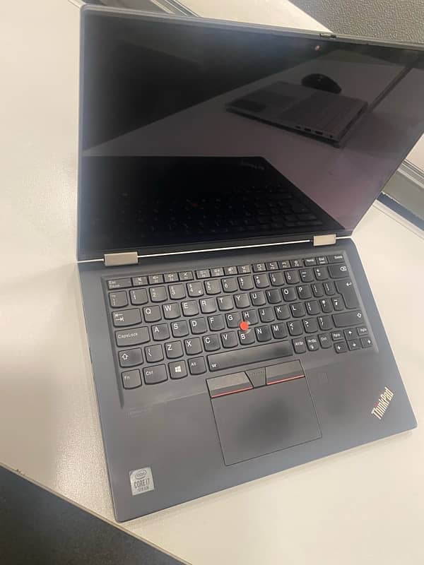 Lenovo X1 yoga touch with pen corei7 10th Gen 2