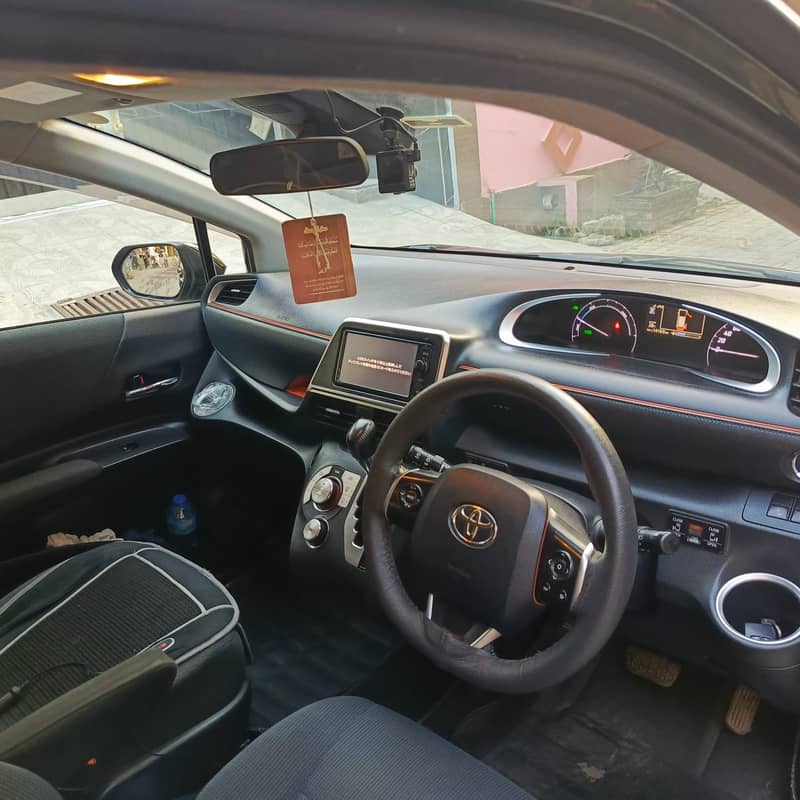 Toyota Sienta 2016 4