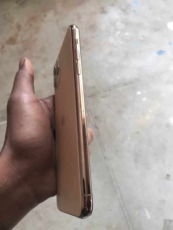 iphone 11 pro max 256 gb PTA 3