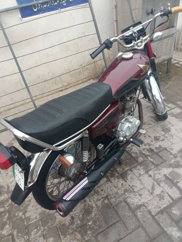 honda 125 for sale 16/17 model ha docomnts pore ha 2