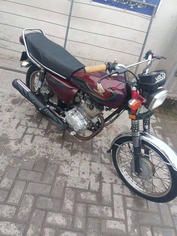 honda 125 for sale 16/17 model ha docomnts pore ha 3