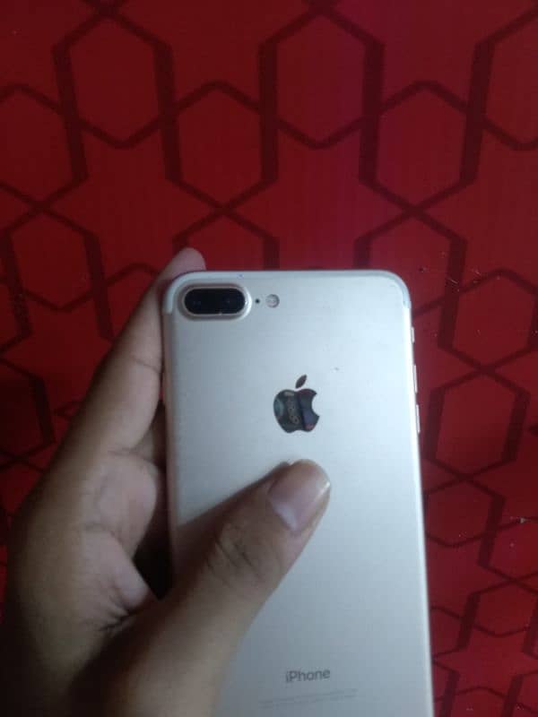 I phone 7 pluse pta approved 128 display light issue baqi all ok 1