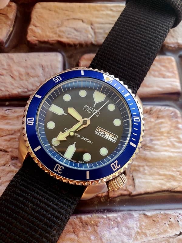 SEIKO DIVERS 200m 1