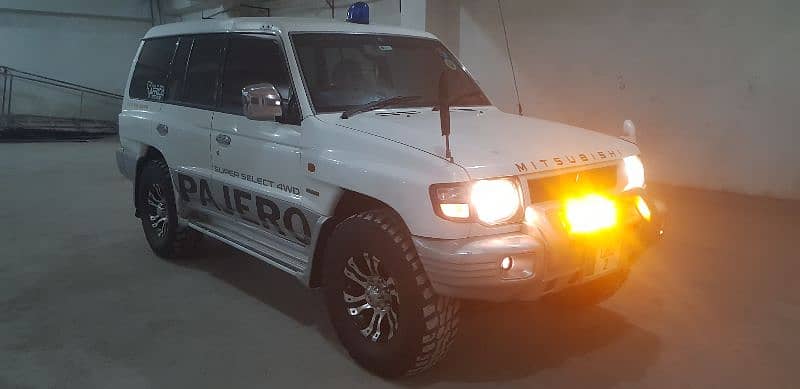 Mitsubishi Pajero 1998 1