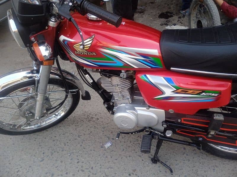 Honda 125 lush Condition No Work Required Just Purshad And Drive 3