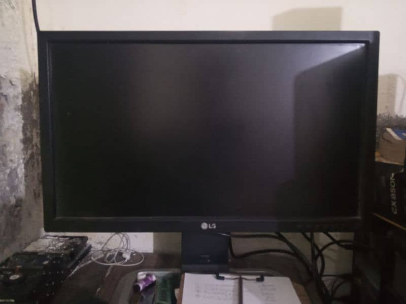 LG 24 inch LED far sale urgent 1