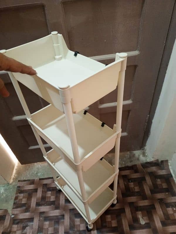 STAINLESS STEEL PIPE PLASTIC TRAYS TROLLEY 5