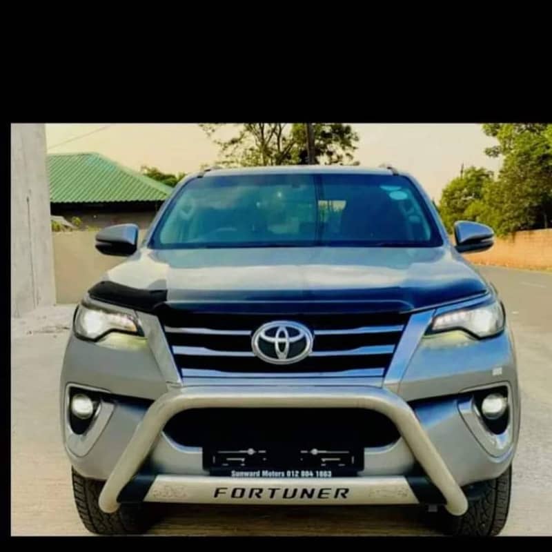 Latest Model PRADO,TOYOTA REVO, FORTUNER, Limo ,CAR RENTAL IN LAHORE 3