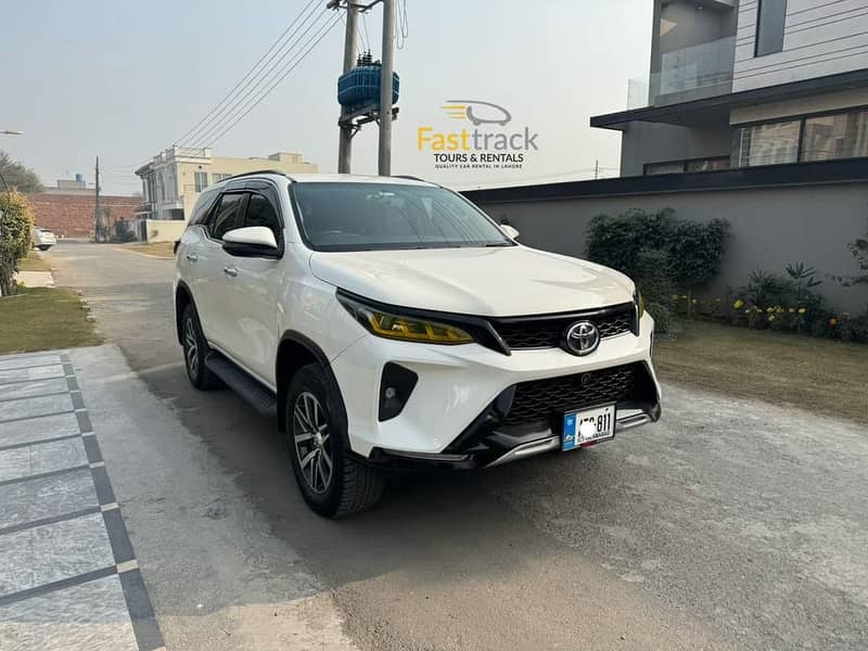 Latest Model PRADO,TOYOTA REVO, FORTUNER, Limo ,CAR RENTAL IN LAHORE 8