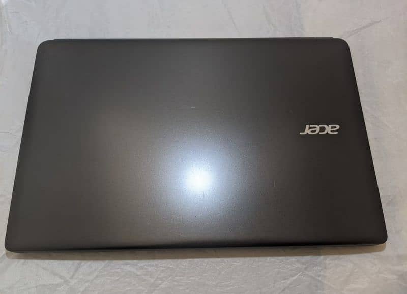 ACER ASPIRE E1-572 Core i5-4500U 8GB 500GB DVD/RW 15.6 Inch Windows 10 2