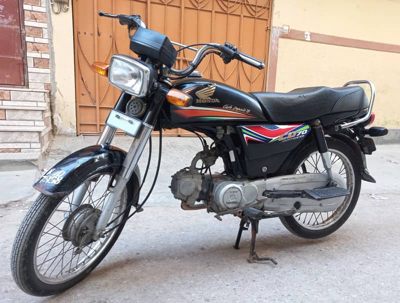 Honda CD 70 2016 3