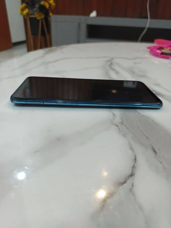 Oppo F17 Pro 4