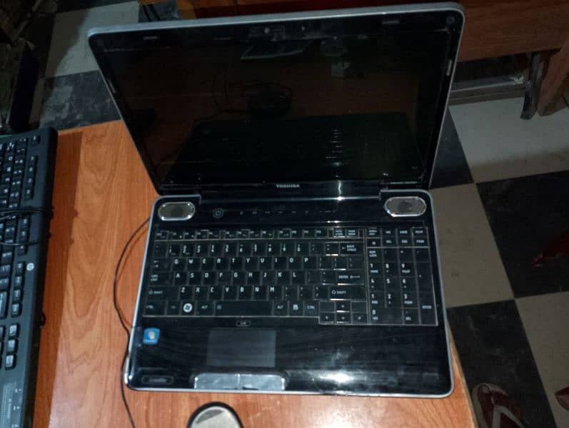 Toshiba Laptop 3