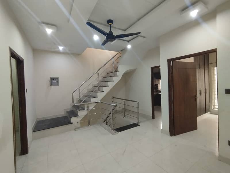 5 Marla Facing park Full House for rent in dream avenue Lahore 1