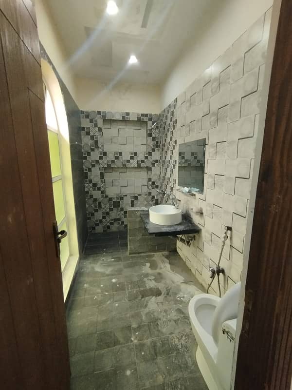 5 Marla Facing park Full House for rent in dream avenue Lahore 6