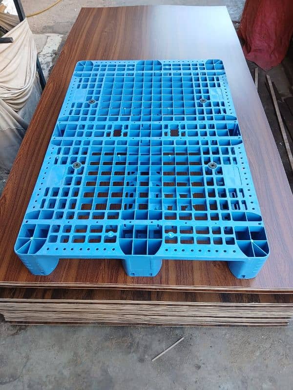 New & used imported pallet stock in Pakistan- Best price wooden pallet 1