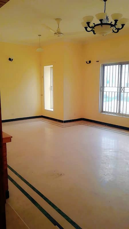 1 kanal Full House Available For Rent in E-11 Islamabad 0