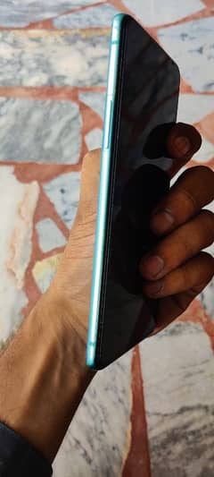 One plus 8t 12/256 only back crack