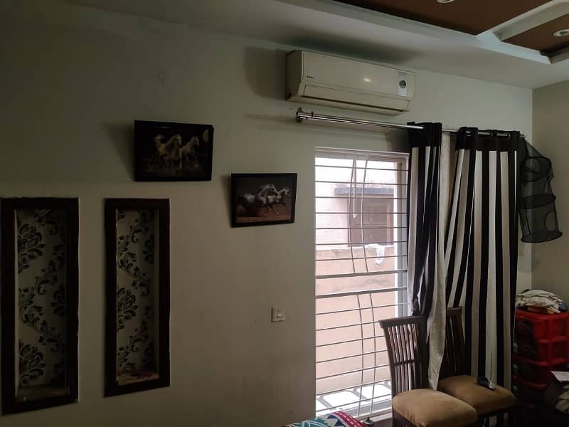 In Lahore You Can Find The Perfect Prime Location House For sale 11