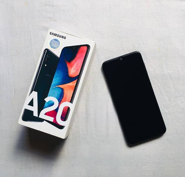 Samsung A20 With Box Exchange Possible. 4