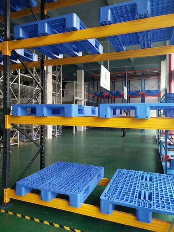 Heavy duty industrial imported pallets | Plastic pallets in Pakistan 0