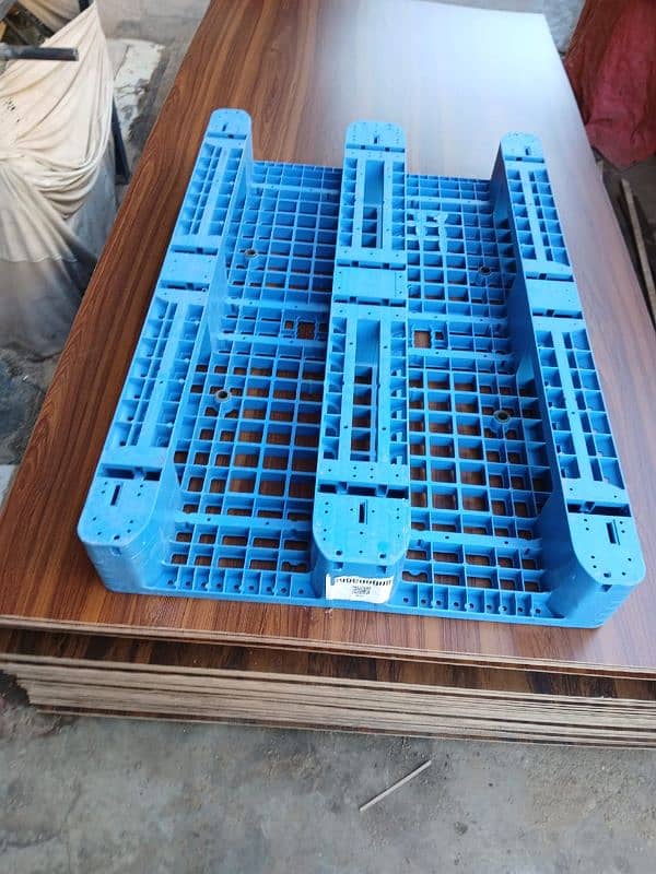 Heavy duty industrial imported pallets | Plastic pallets in Pakistan 2