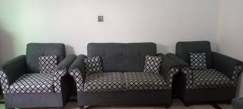 7 Seater sofa set with cushions 1