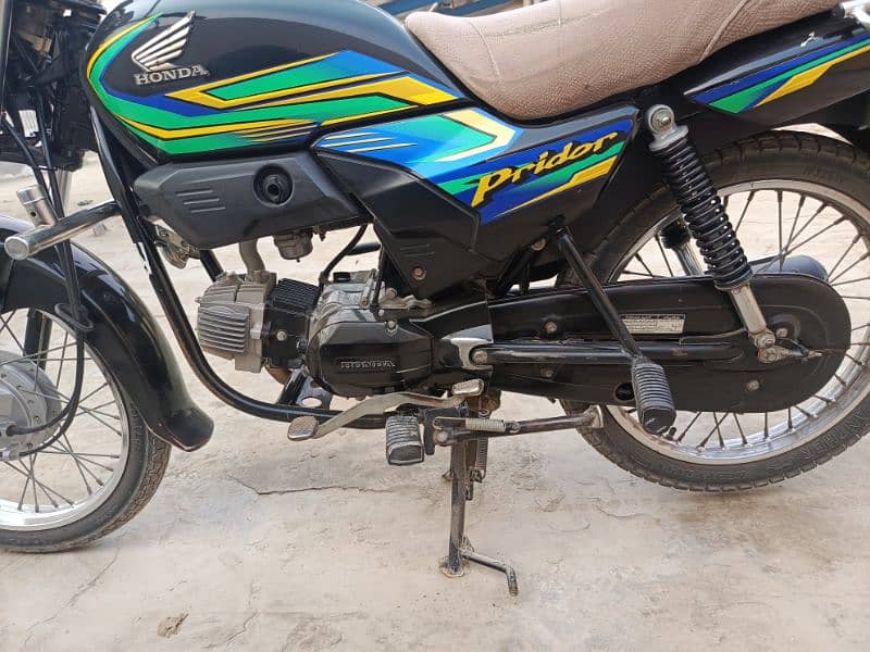 Honda-Pridor100 New Condition 7