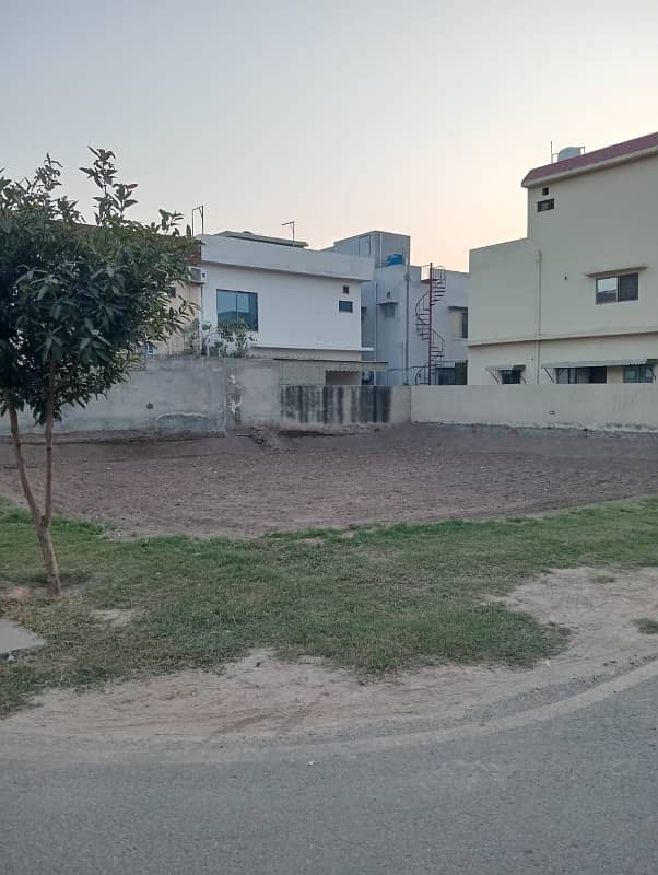 10 Marla Corner Plot Available For Sale In Park View City Lahore 0