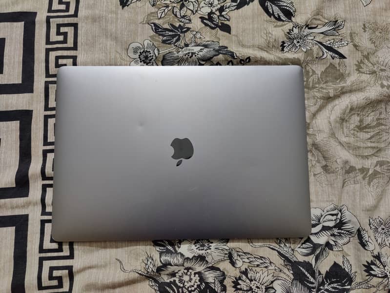 Apple Macbook Pro Late 2018 0