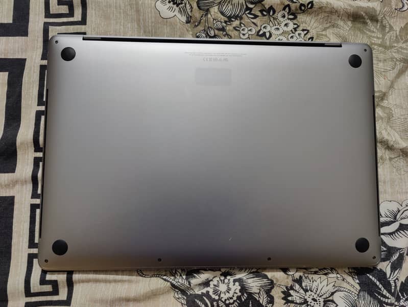 Apple Macbook Pro Late 2018 1