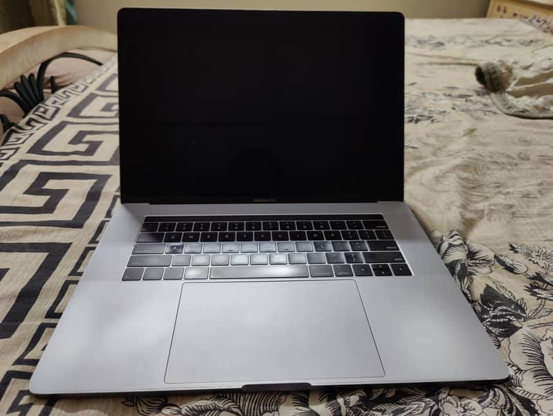 Apple Macbook Pro Late 2018 2