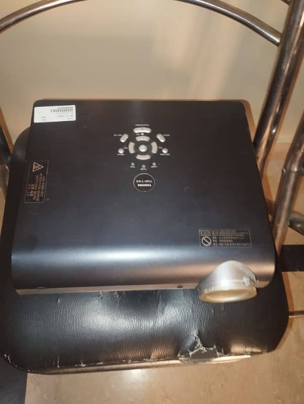 2 Projector for Sale 3