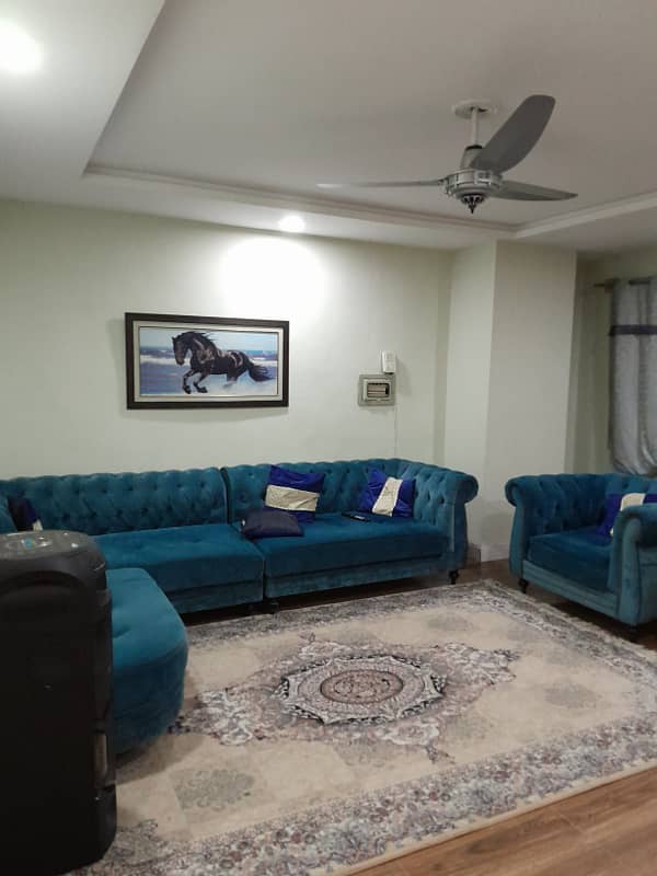 2 Bed Fully Furnished Flat Available For Rent in E-11/4 13