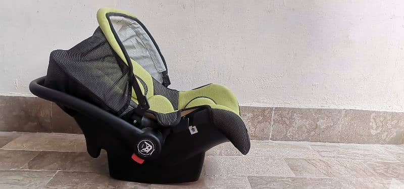 tinnies car seat brand new 7