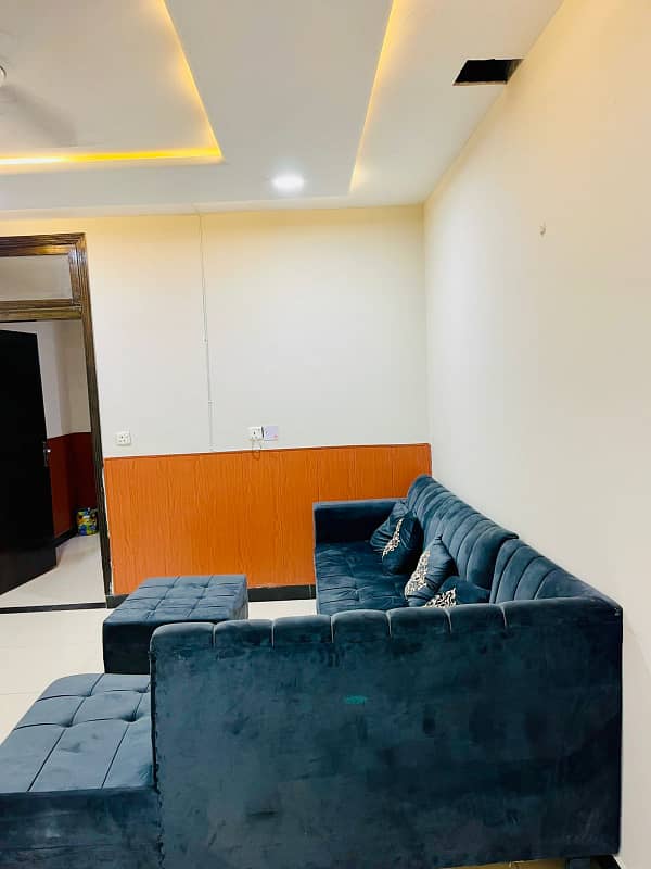 Furnished 1 bedroom apartment for rent in bahria town phase 4 civic center 2