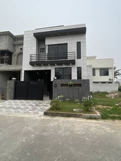 5 Marla Brand New House For Sale.