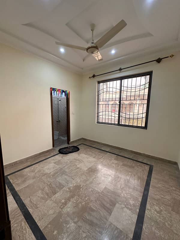 BRAND NEW UPPER PORTION FOR RENT LOCATION GULRAIZ I 5