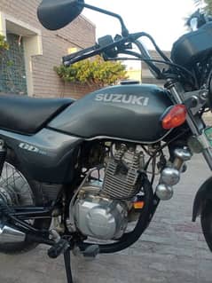 Suzuki GD 110 cc 2015 model Lahore registered